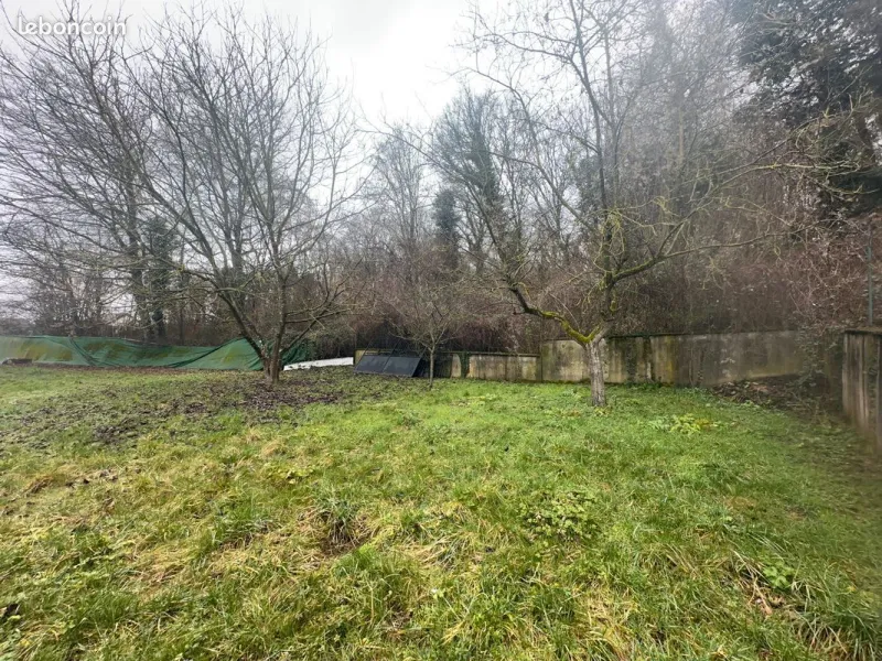 Terrain à bâtir à Chambry