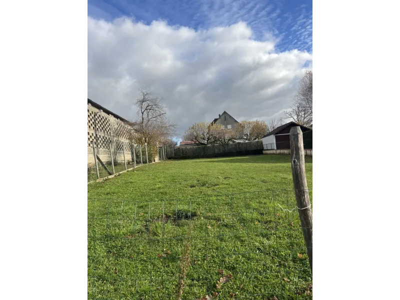Terrain à bâtir à Arpajon-sur-Cère