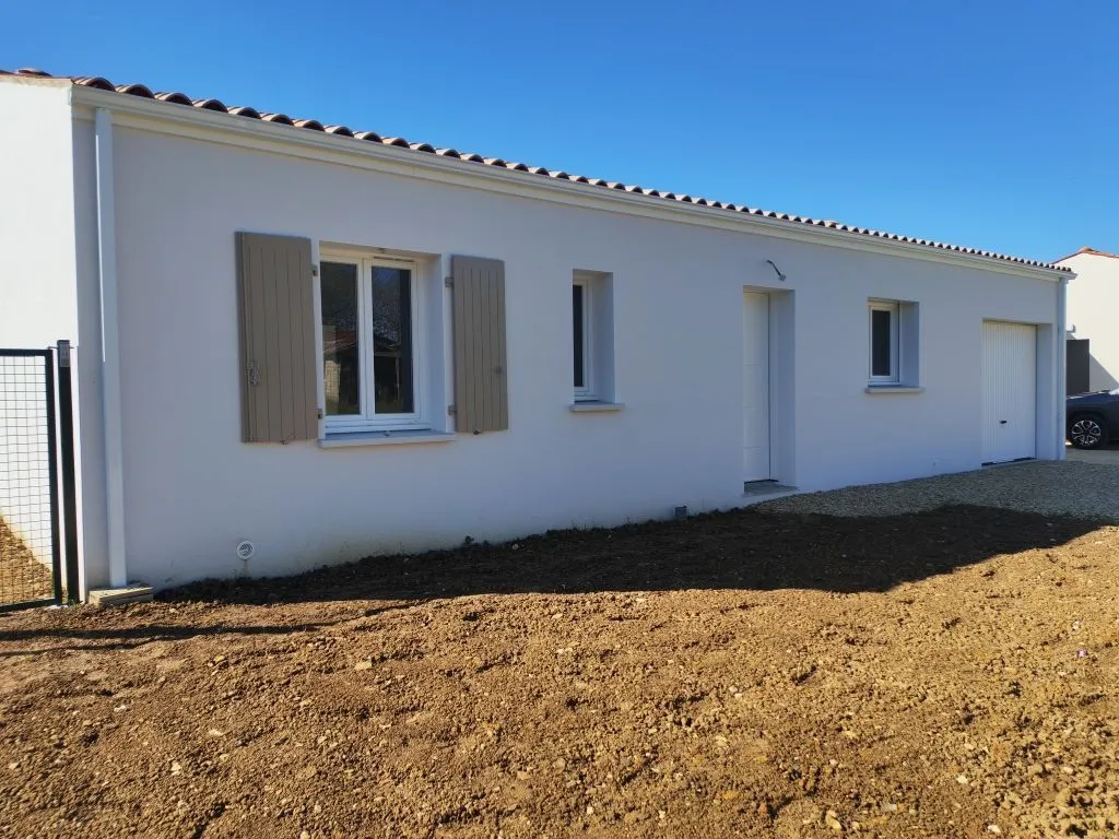 Maison neuve 90 m² à Saint-Bris-des-Bois (17770)