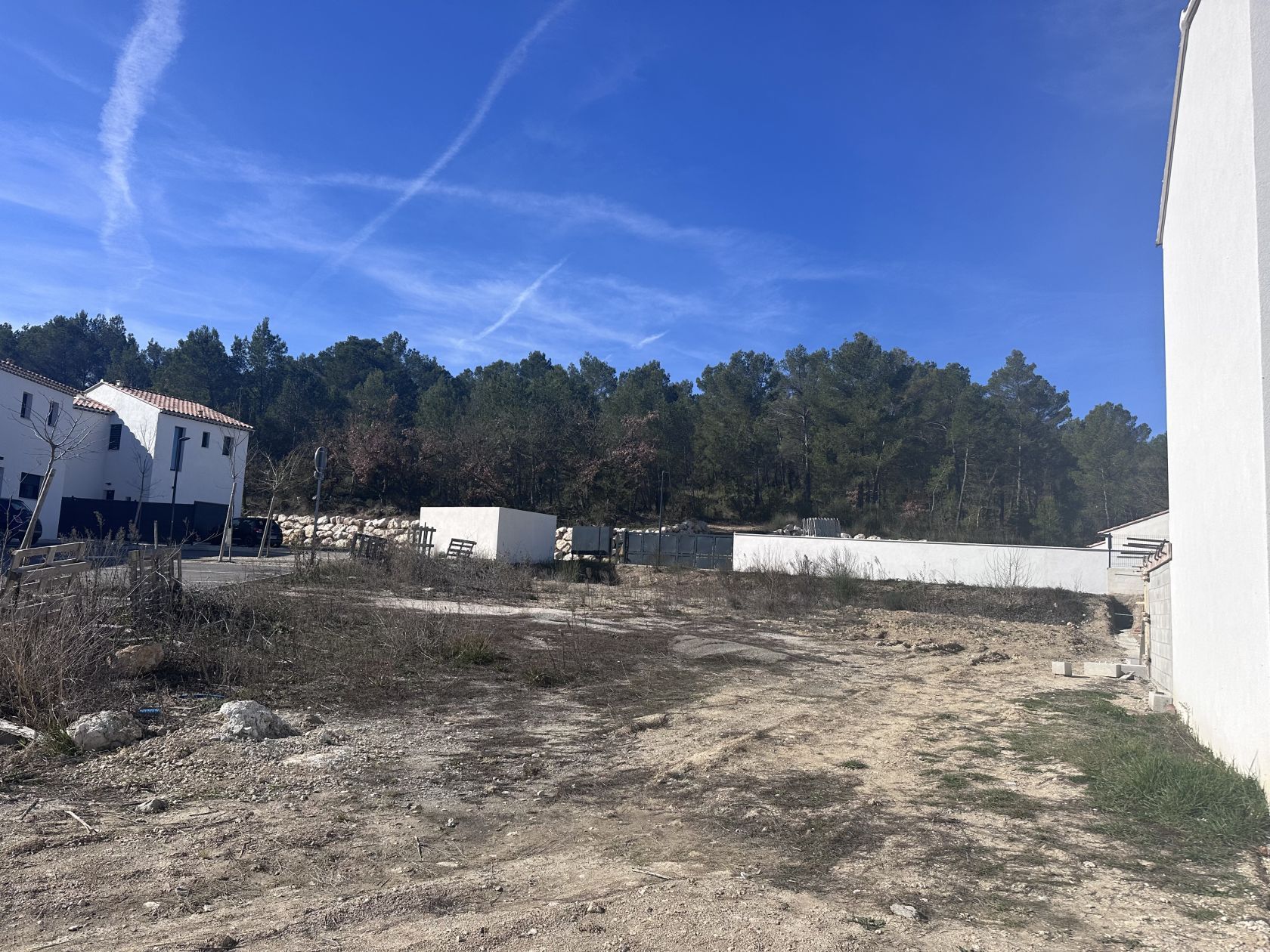 Terrain à bâtir 558 m² au Puy-Sainte-Réparade (13610)
