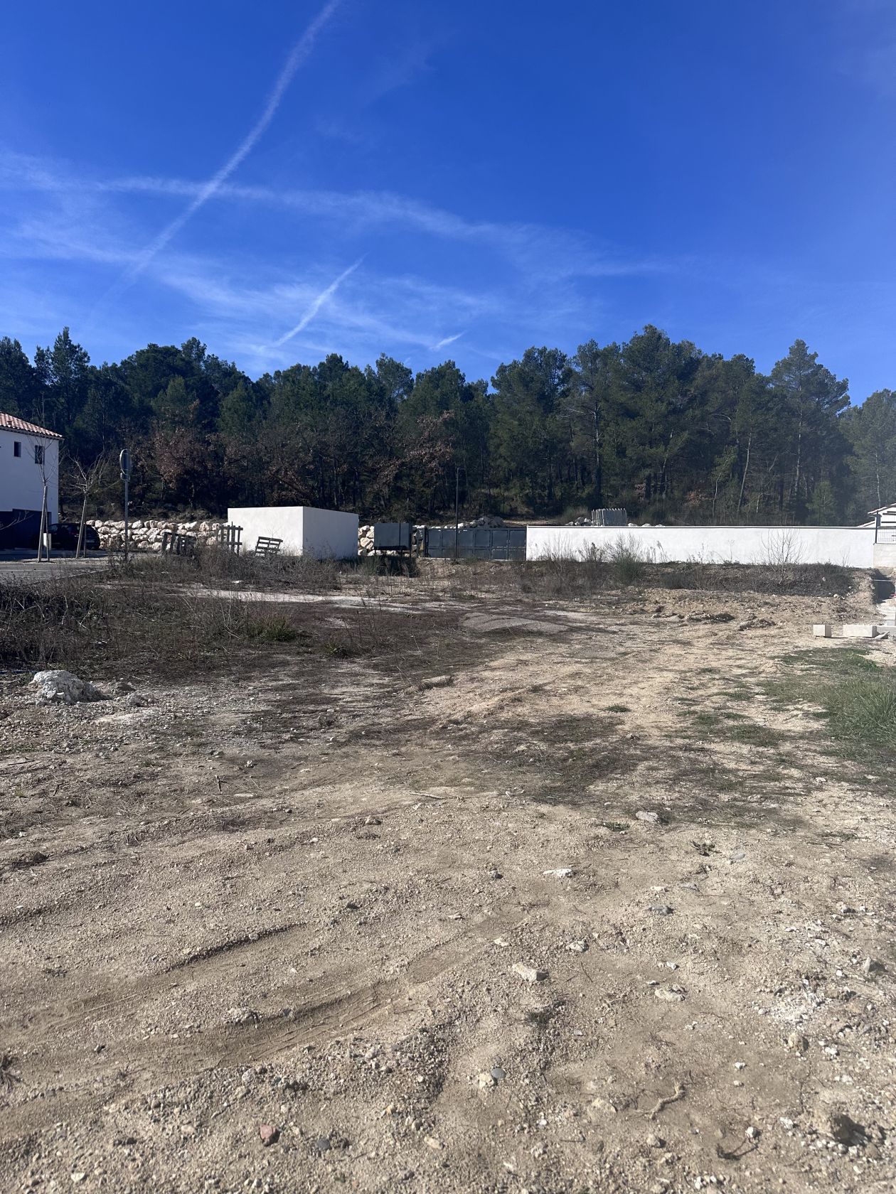 Terrain à bâtir 558 m² au Puy-Sainte-Réparade (13610)