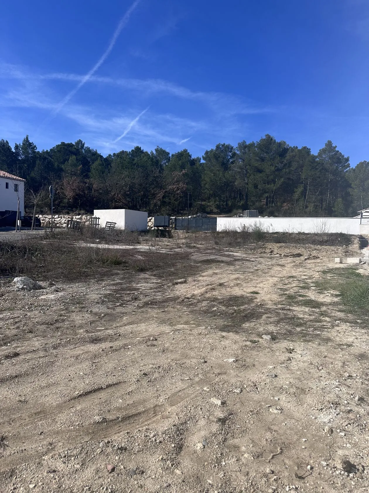 Terrain à bâtir 558 m² au Puy-Sainte-Réparade (13610)