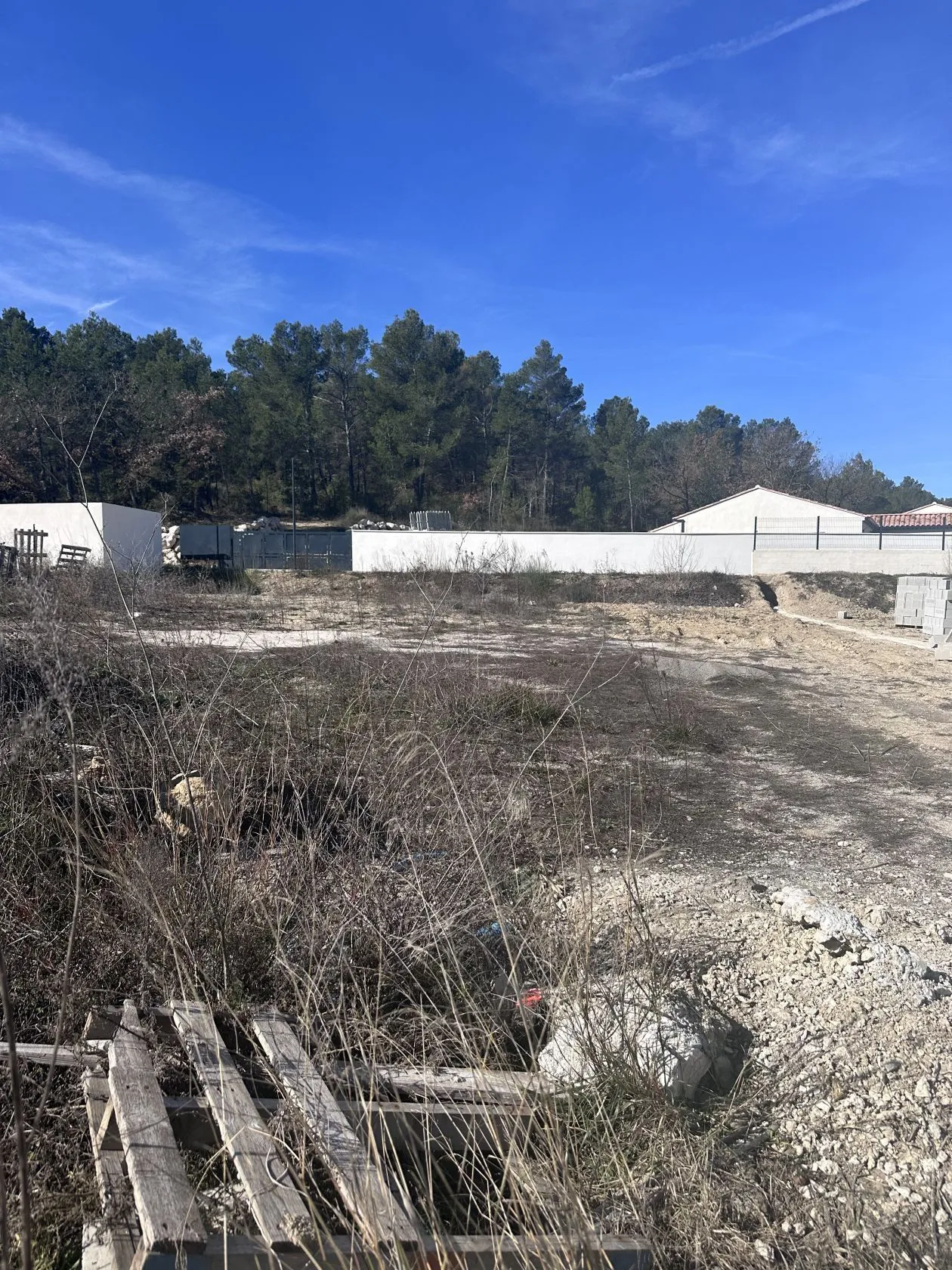 Terrain à bâtir 558 m² au Puy-Sainte-Réparade (13610)