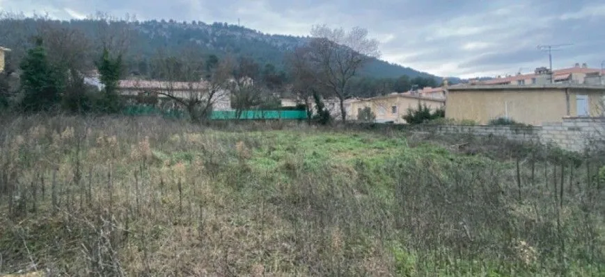 Terrain à bâtir 414 m² à La Penne-sur-Huveaune (13821)