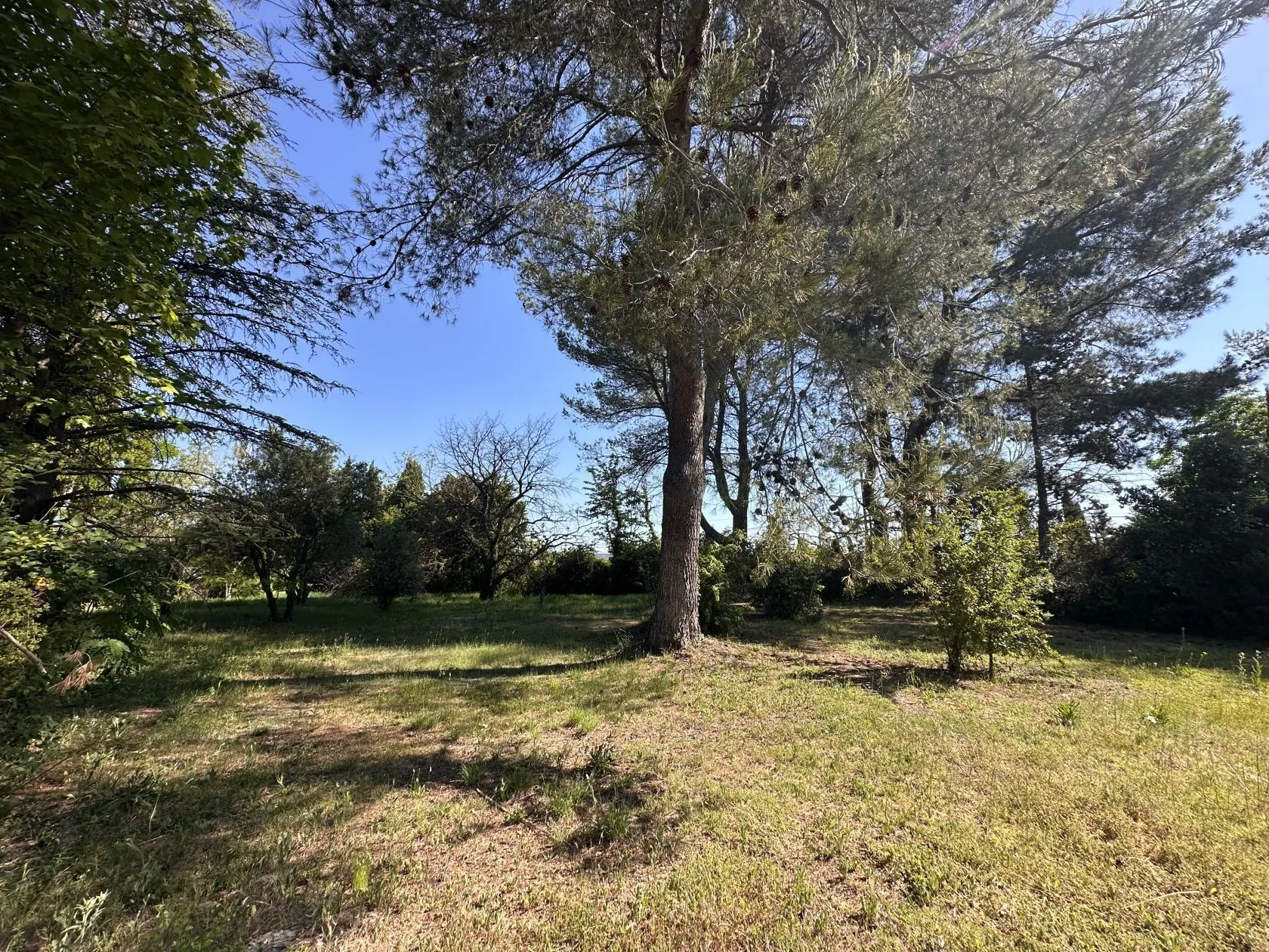 Terrain à bâtir 1357 m² à Aix-en-Provence (13100)