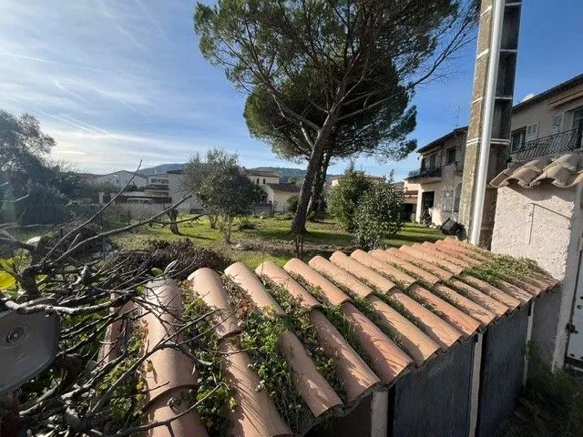 Terrain à bâtir à La Roquette-sur-Siagne