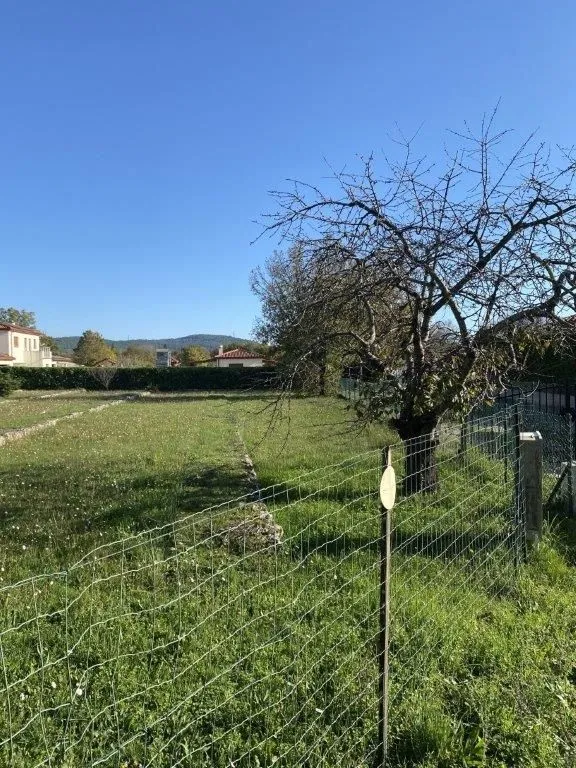 Terrain à bâtir 1000 m² à Saint-Cezaire-sur-Siagne (06780)