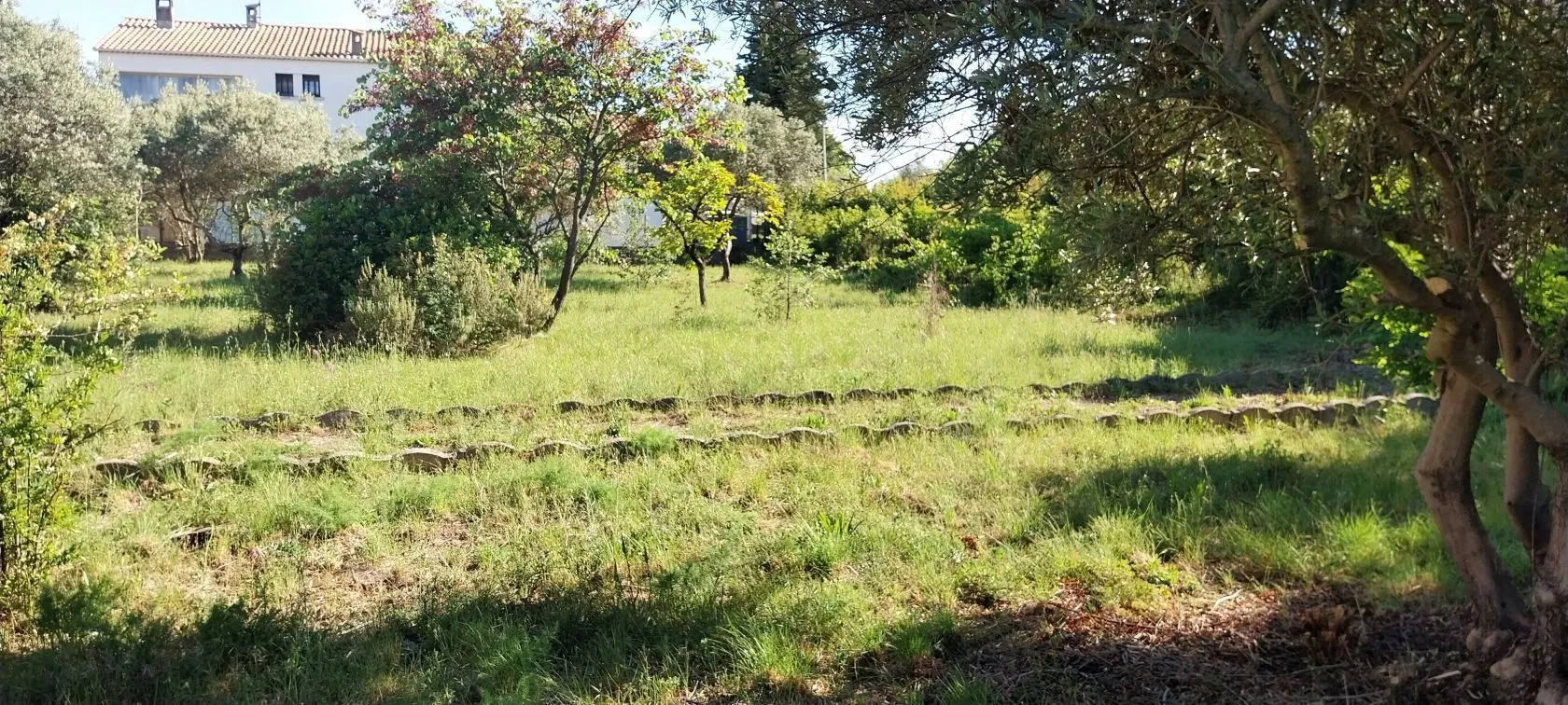 Terrain à bâtir 879 m² à Chateau-Arnoux-Saint-Auban (04160)