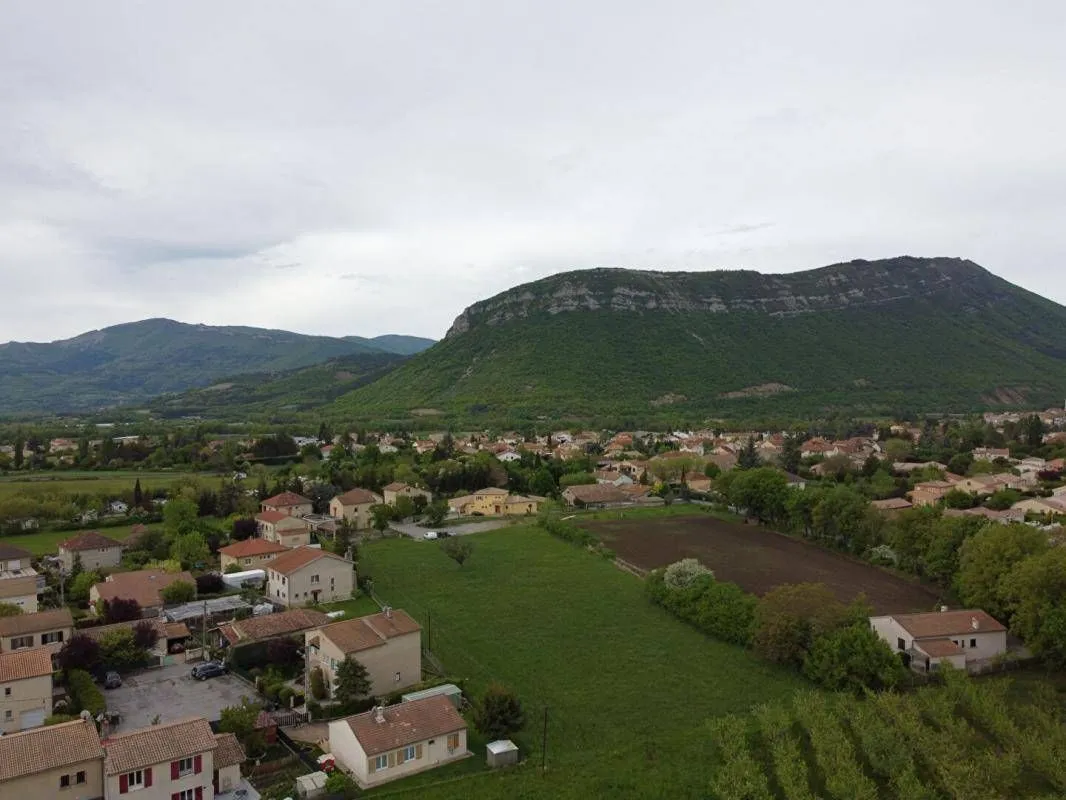 Terrain à bâtir à Laragne-Monteglin