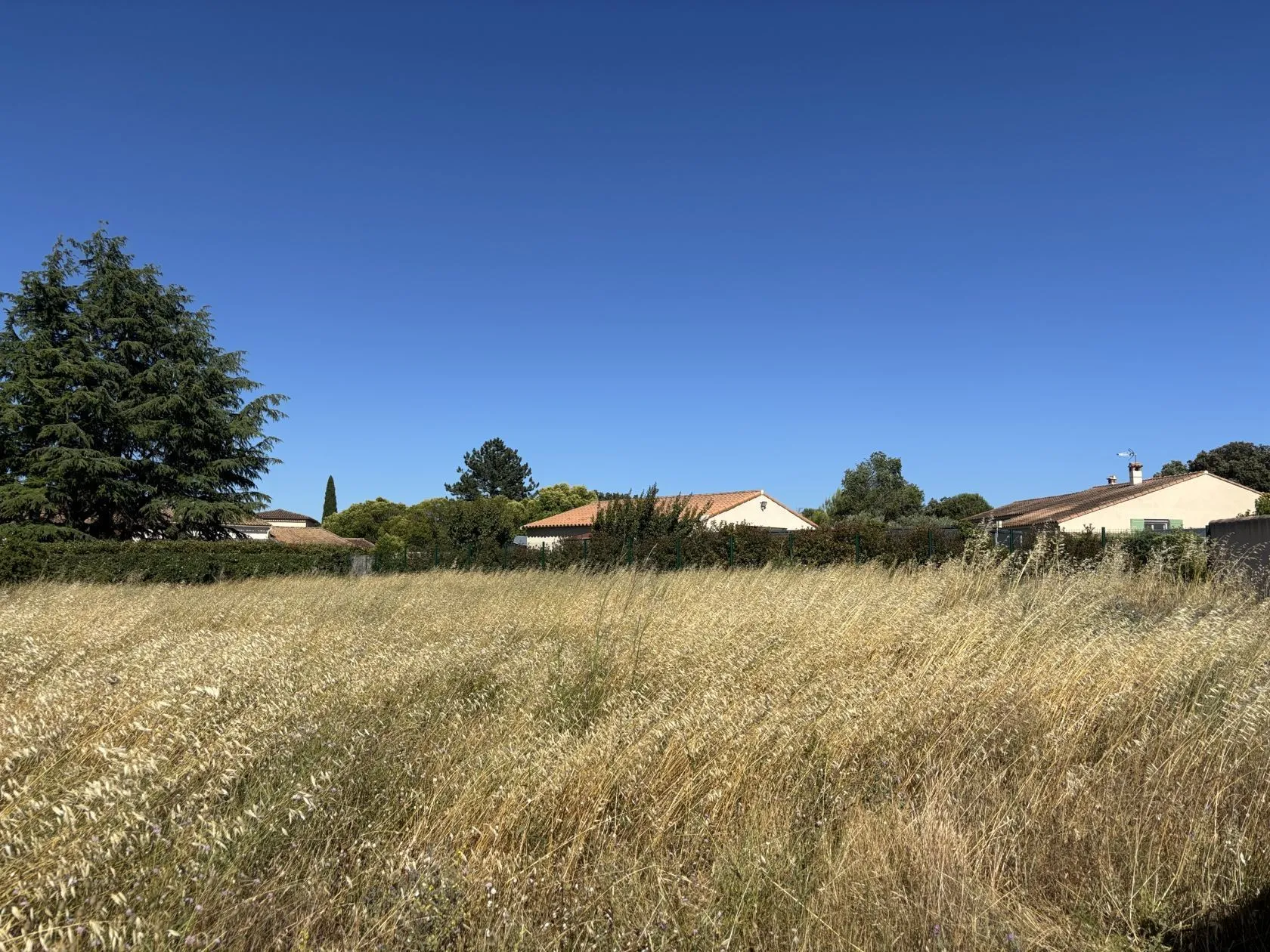 Terrain à bâtir 813 m² à Cornillon-Confoux (13250)