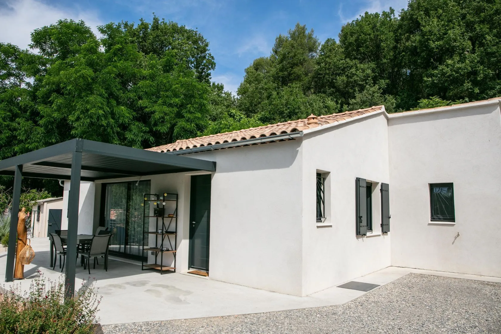 Maison neuve 95 m² à Saint-Saturnin-lès-Avignon (84450)
