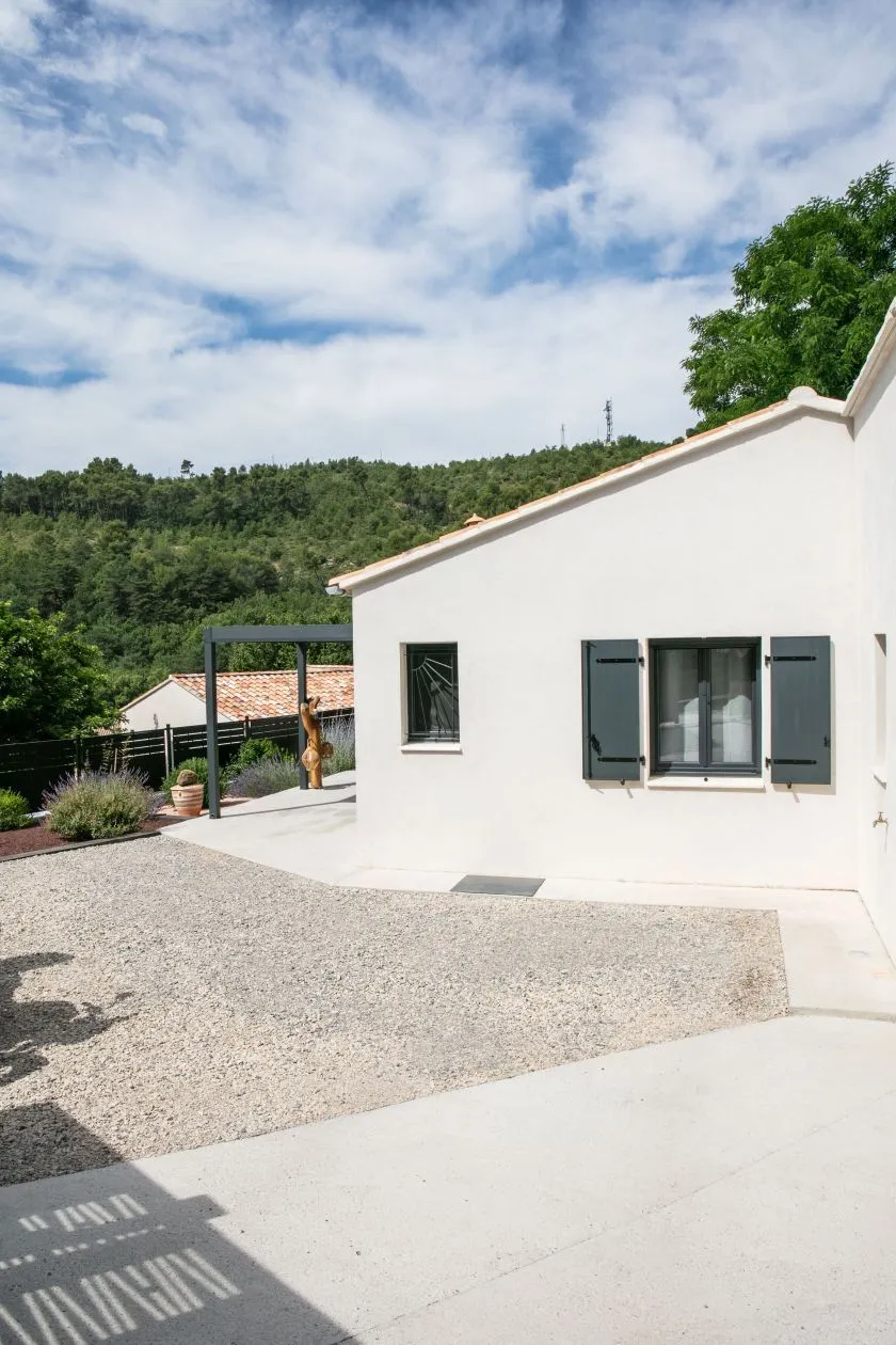 Maison neuve 95 m² à Saint-Saturnin-lès-Avignon (84450)
