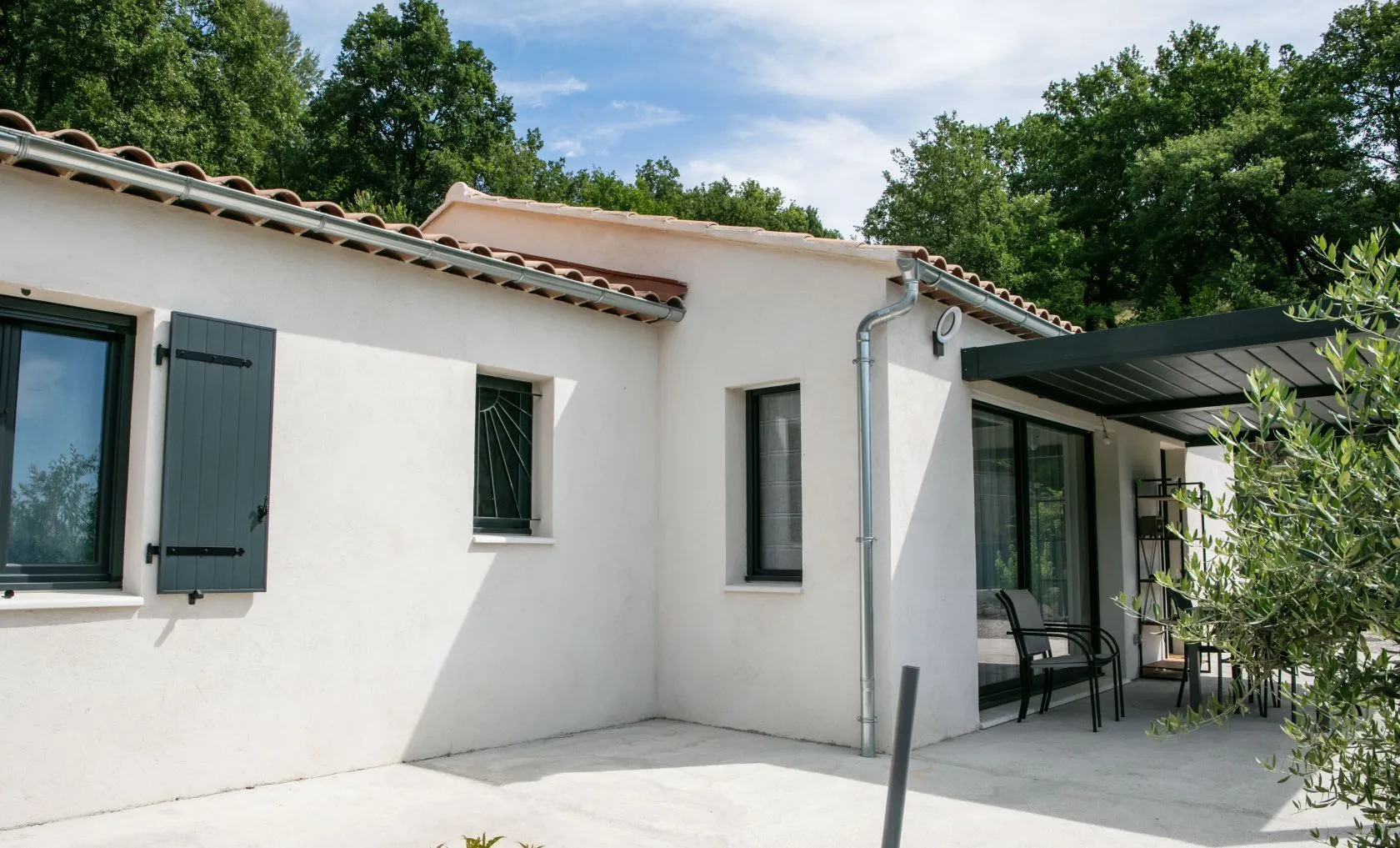 Maison neuve 95 m² à Saint-Saturnin-lès-Avignon (84450)