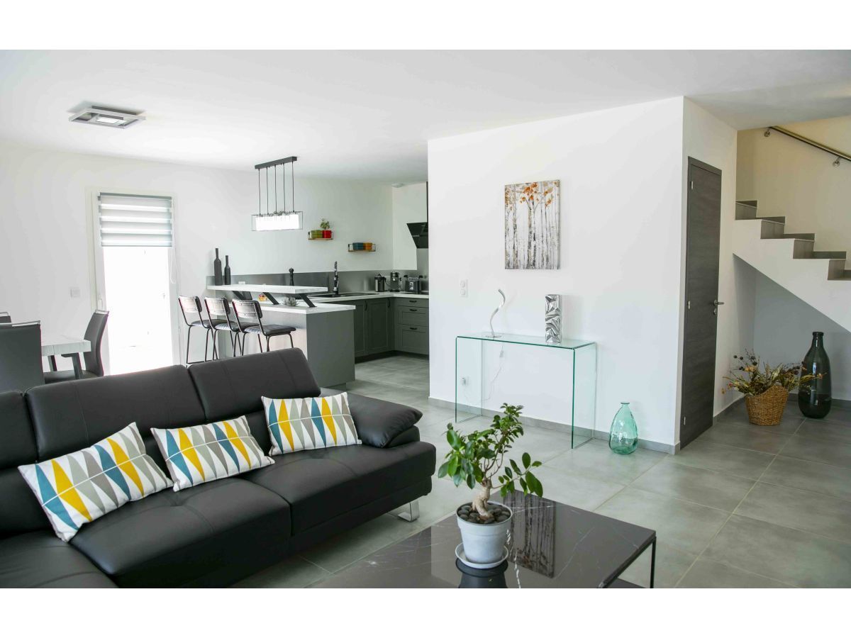 Maison neuve 120 m² à Saint-Saturnin-lès-Avignon (84450)