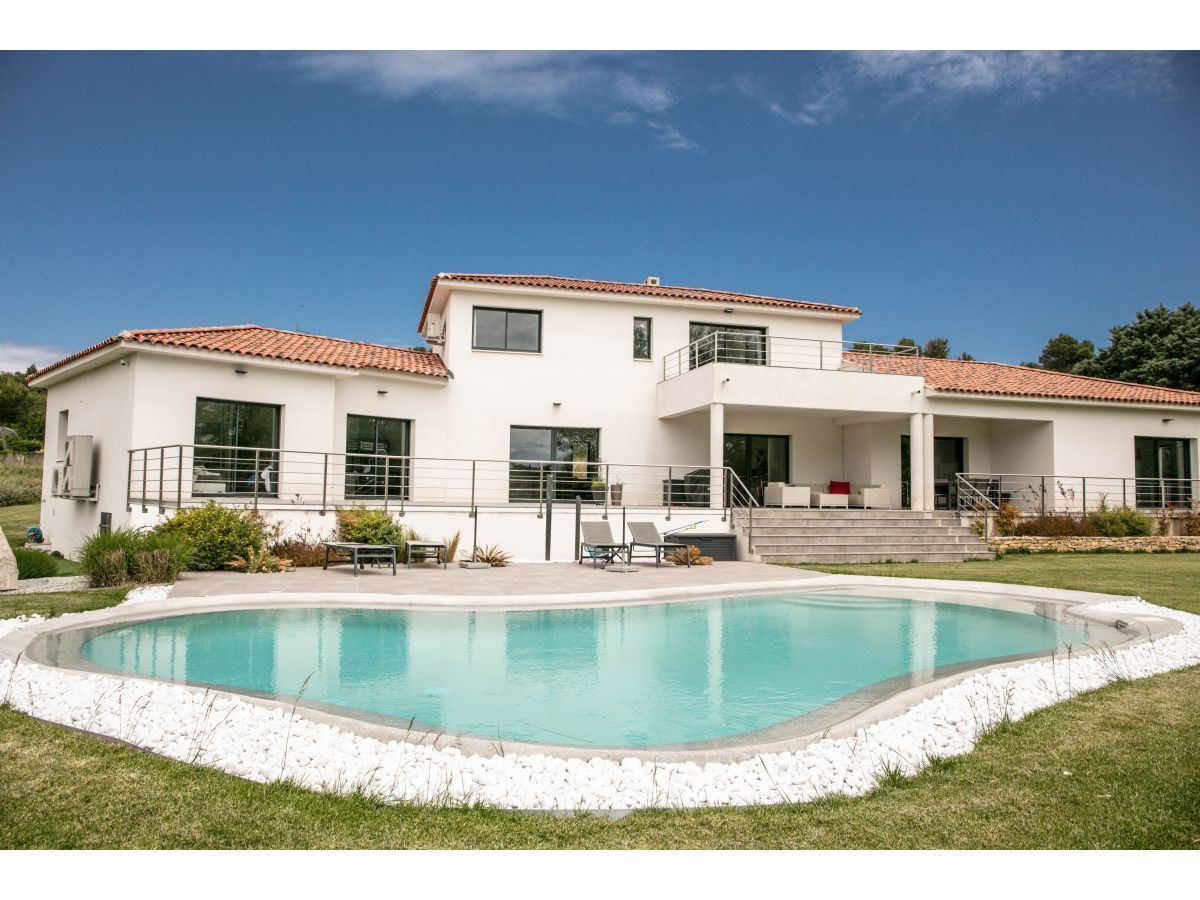 Maison neuve 125 m² à Saint-Rémy-de-Provence (13210)