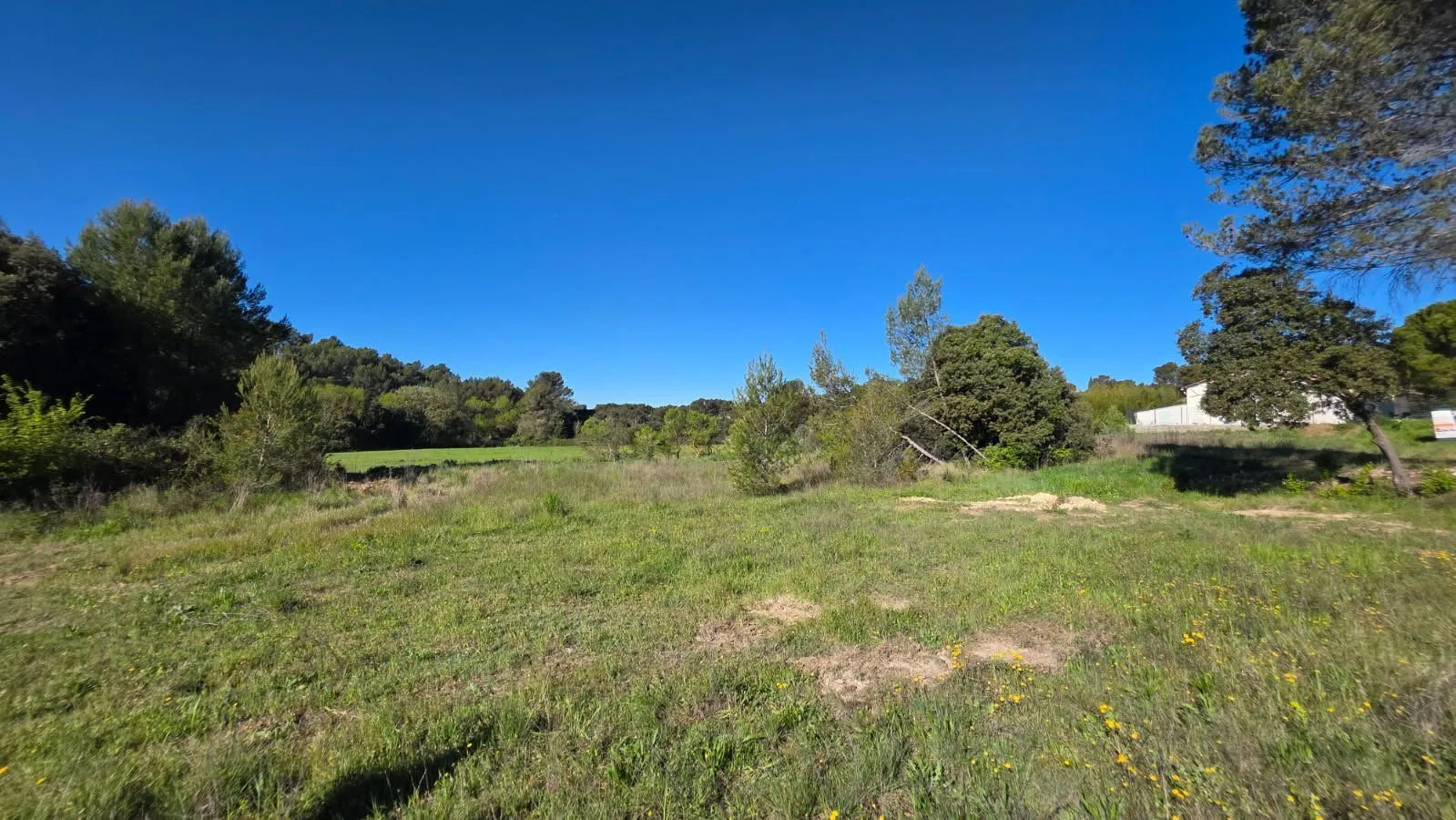 Terrain à bâtir 340 m² à Lambesc (13410)