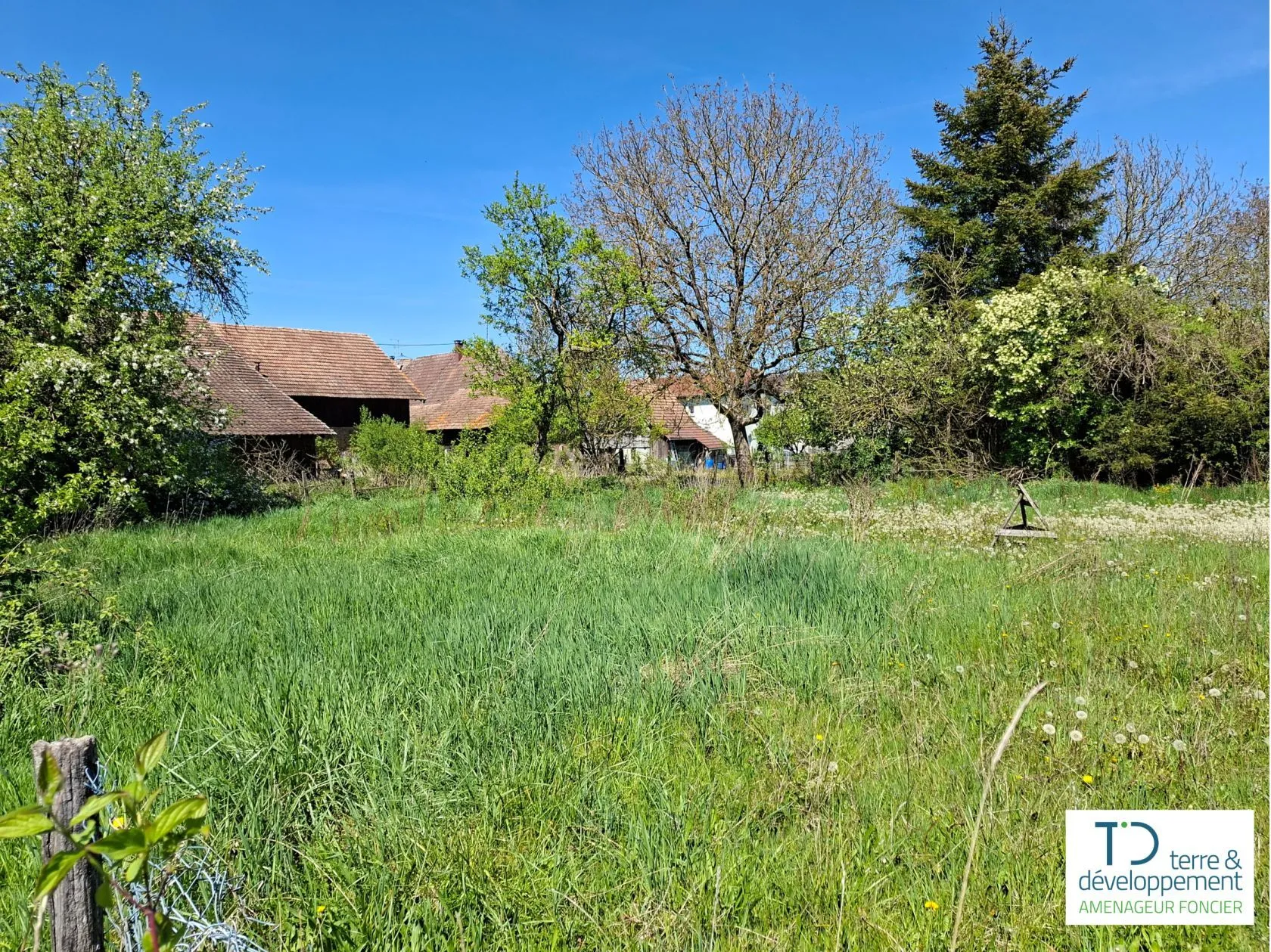 Terrain à bâtir 320 m² à Steinbrunn-le-Haut (68440)