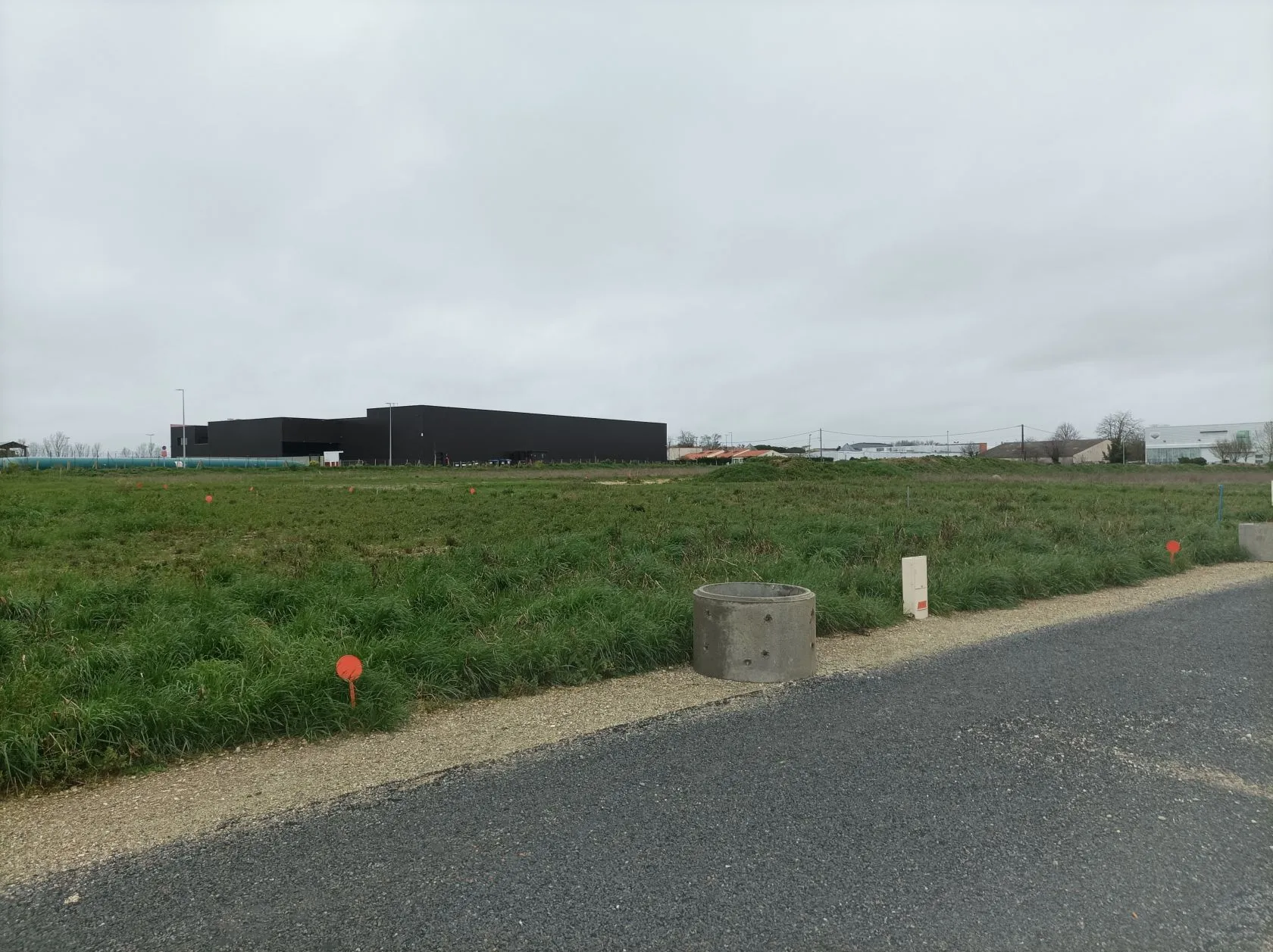 Terrain à bâtir 347 m² à Surgères (17700)