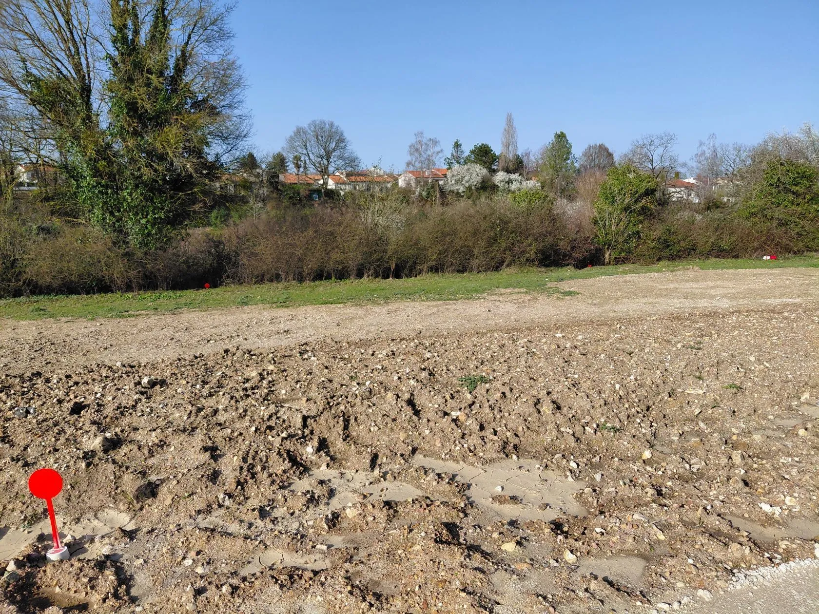 Terrain à bâtir 320 m² à Saintes (17100)