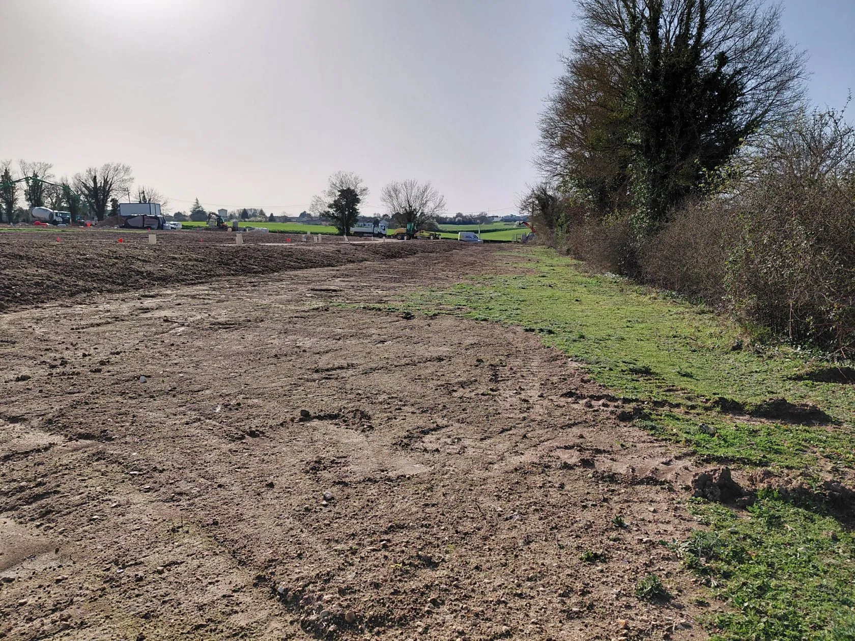 Terrain à bâtir 320 m² à Saintes (17100)