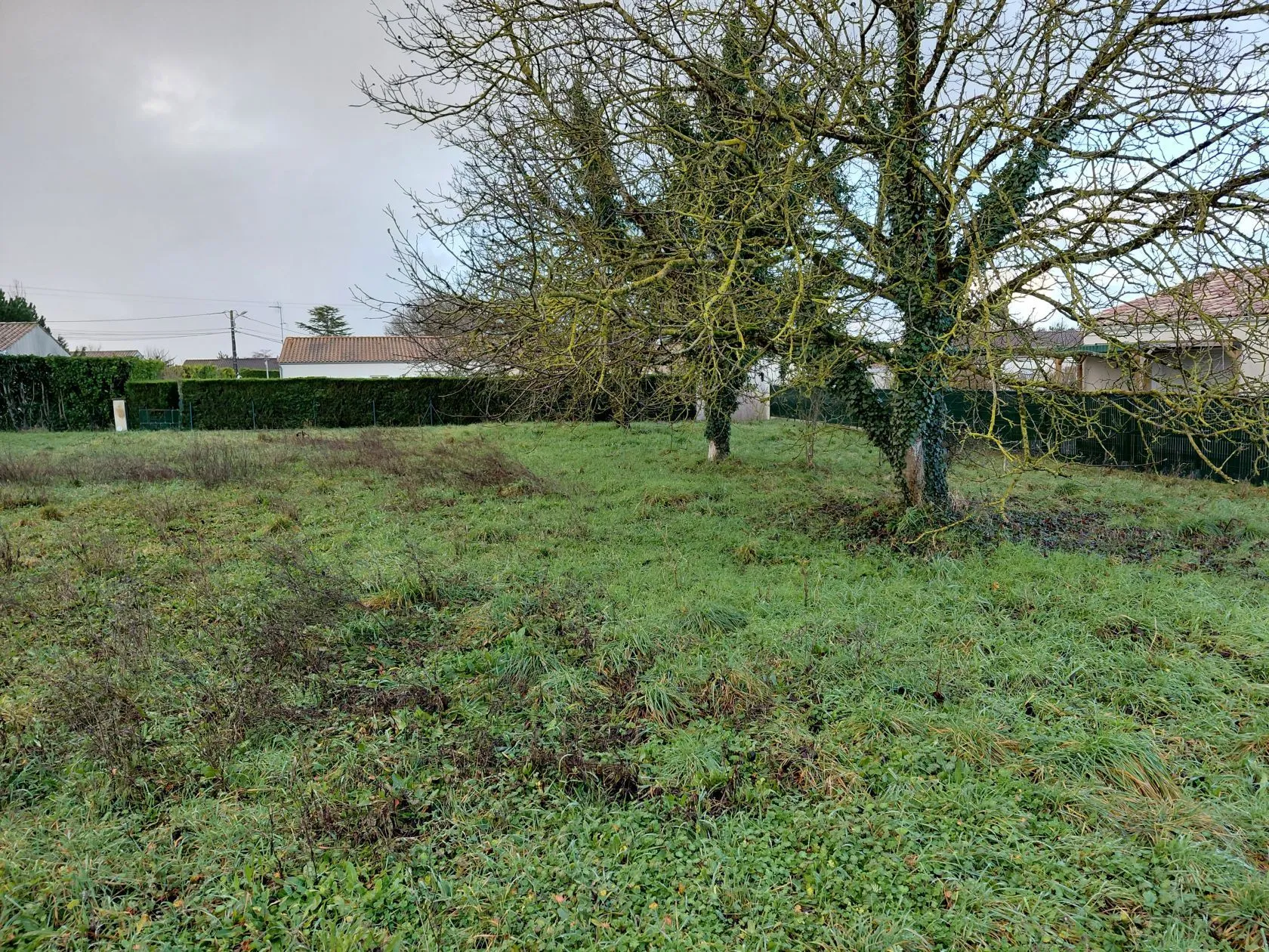 Terrain à bâtir 821 m² à Saint-Porchaire (17250)