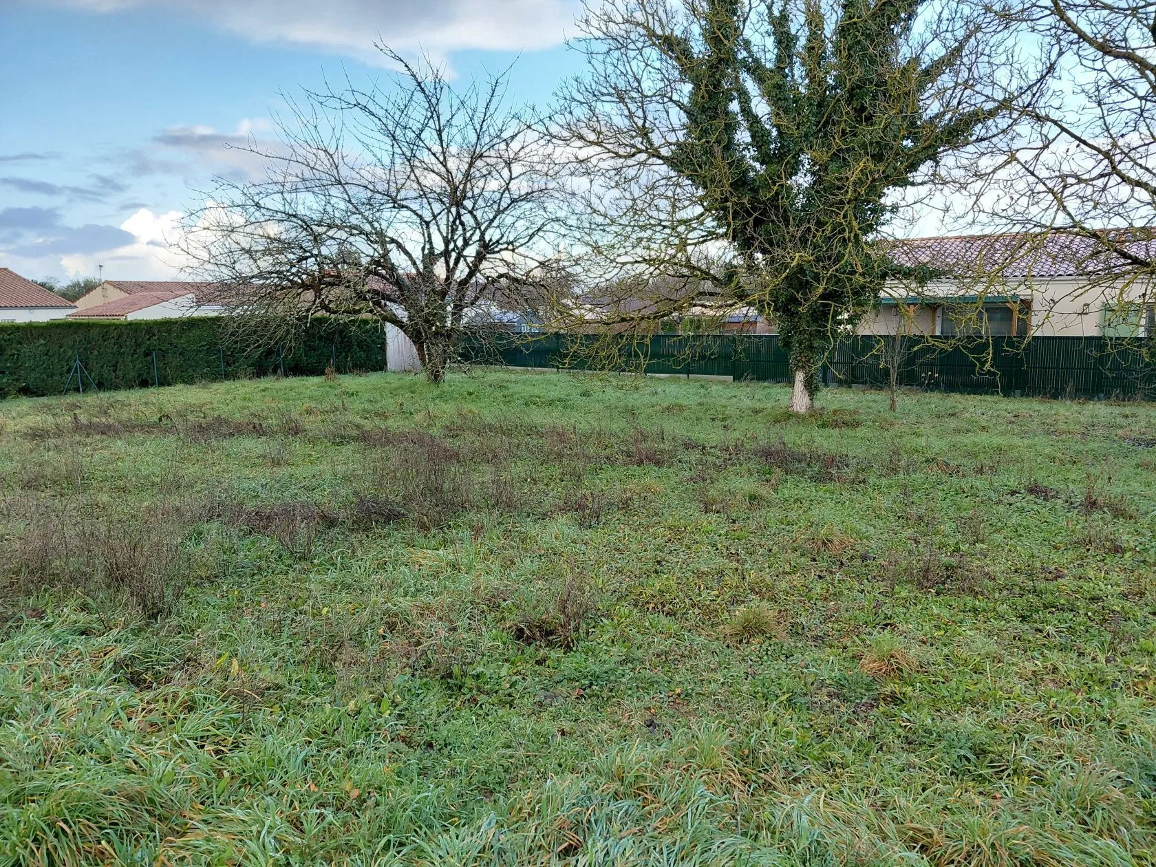 Terrain à bâtir 821 m² à Saint-Porchaire (17250)