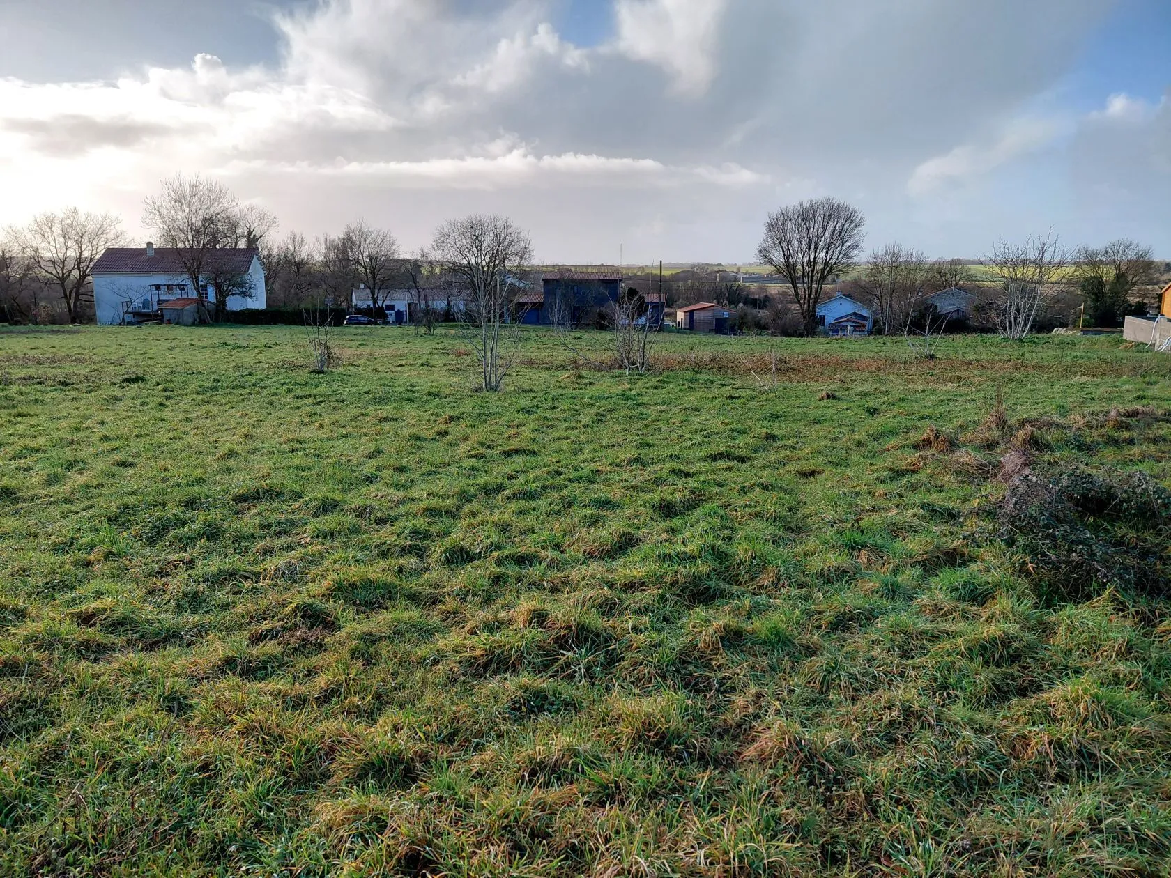 Terrain à bâtir 1550 m² à Pont-l'Abbé-d'Arnoult (17250)