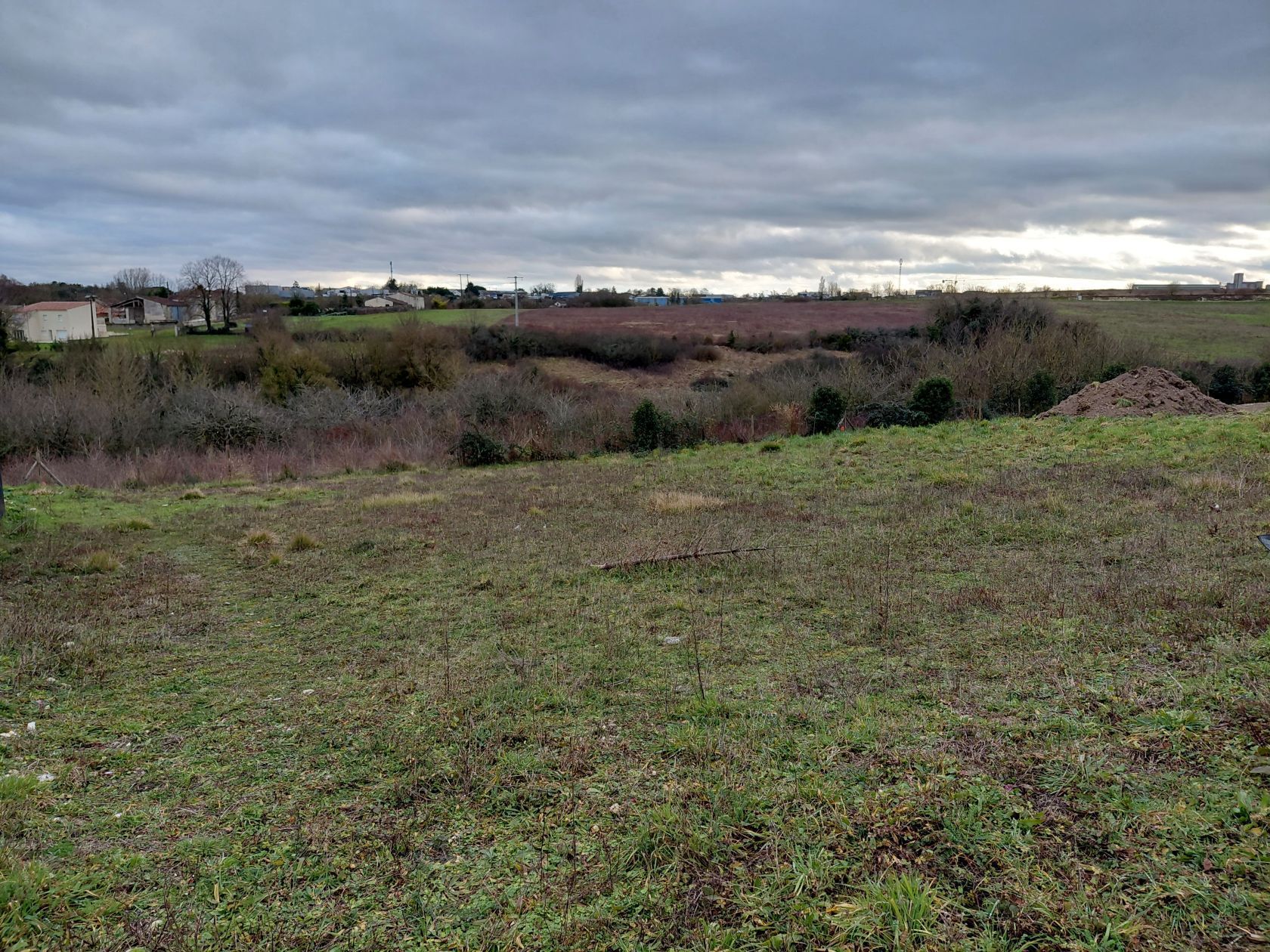 Terrain à bâtir 435 m² à Saintes (17100)