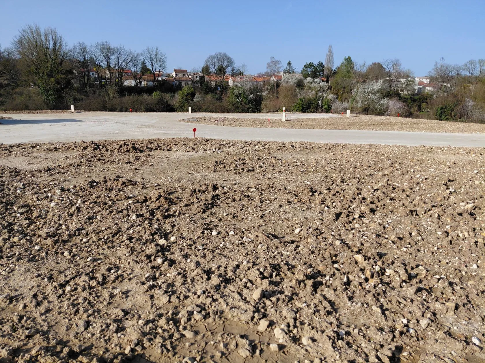 Terrain à bâtir 367 m² à Saintes (17100)