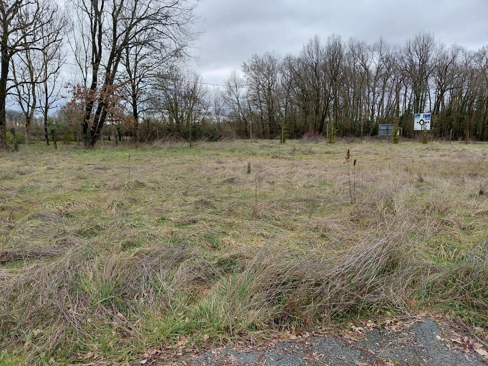 Terrain à bâtir 837 m² à Saintes (17100)