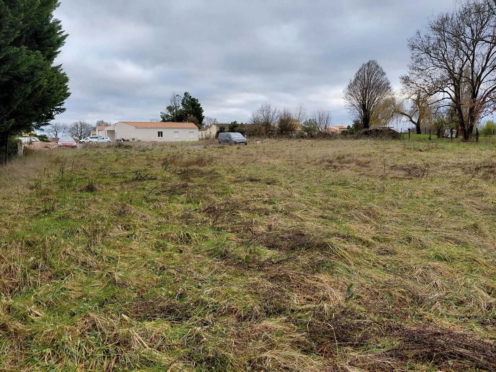 Terrain à bâtir 1124 m² à Saintes (17100)