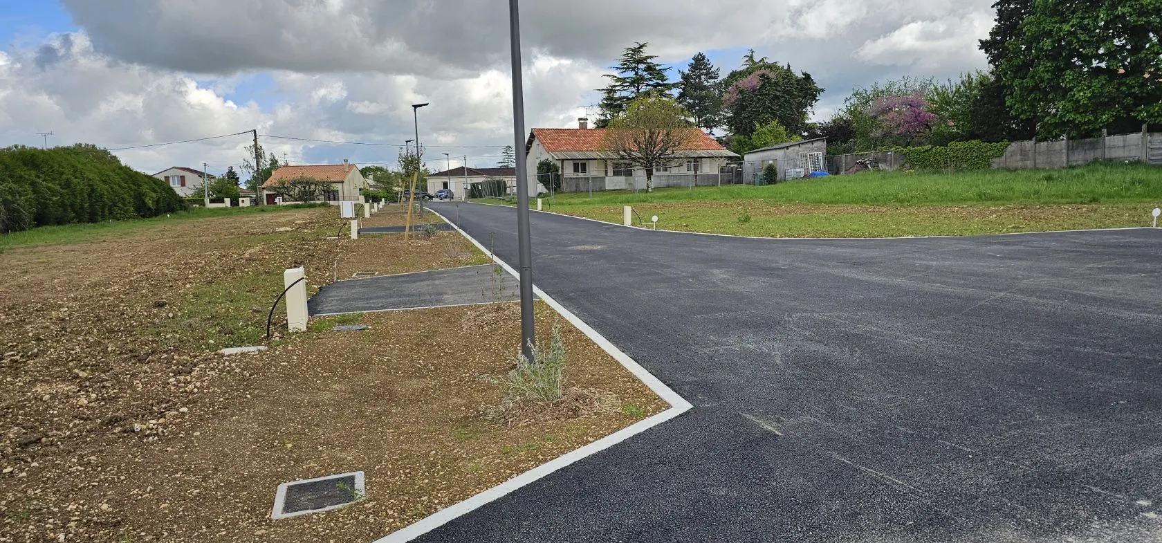 Terrain à bâtir 321 m² à Saint-Yrieix-sur-Charente (16710)