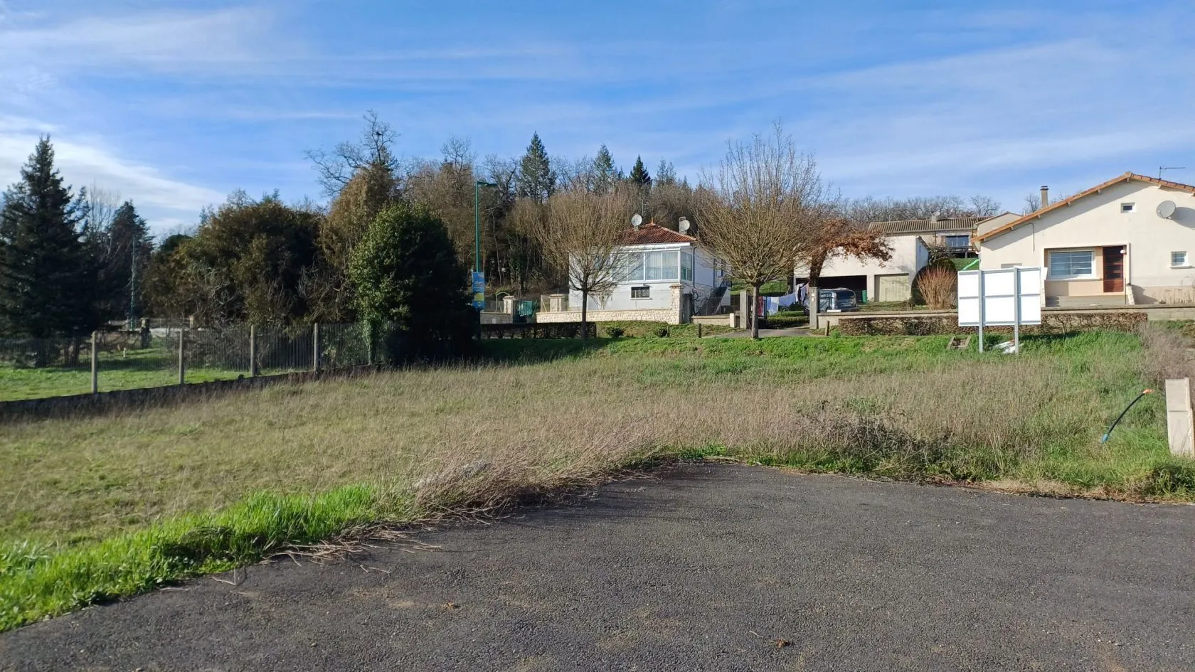 Terrain à bâtir 237 m² à Trois-Palis (16730)