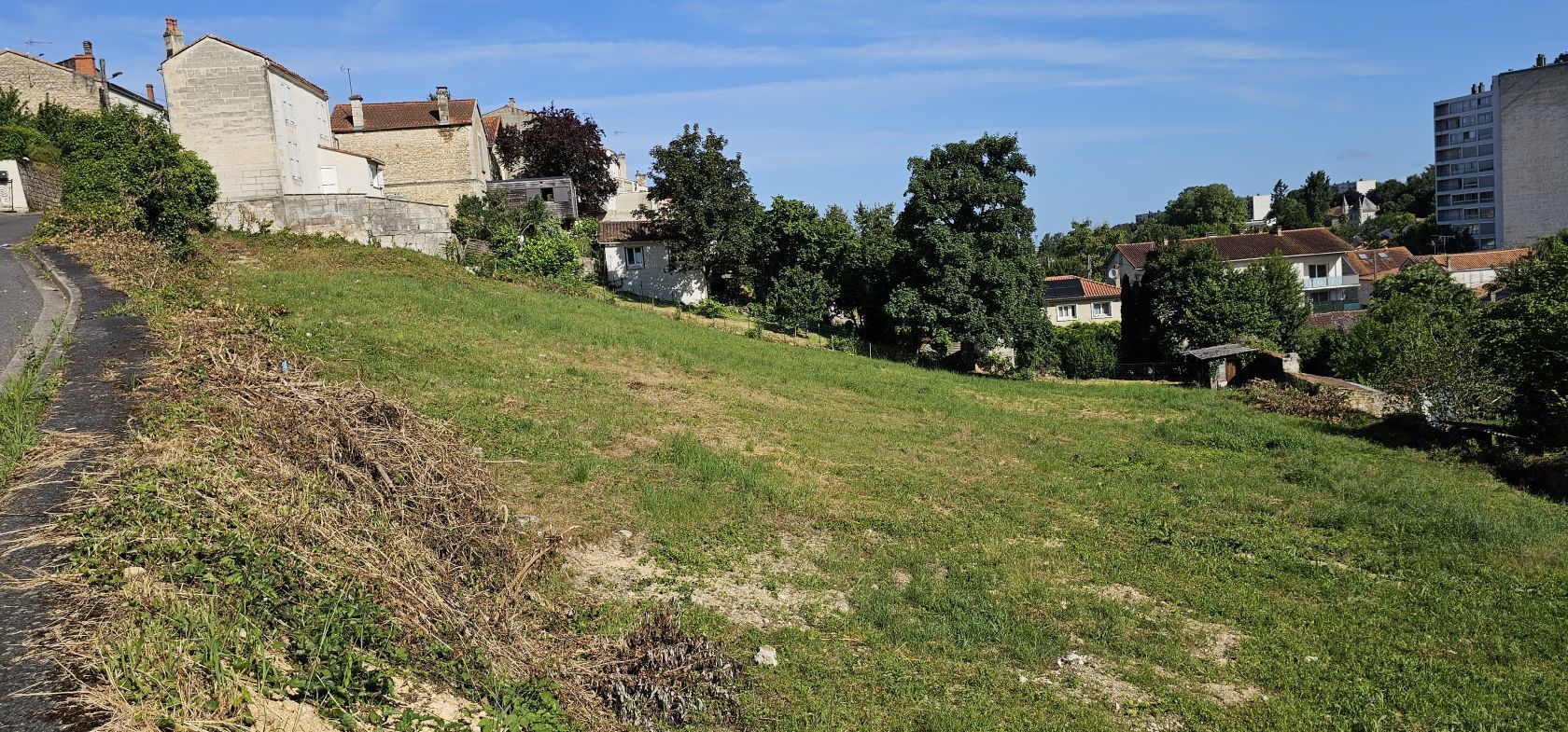 Terrain à bâtir 350 m² à Angoulême (16000)
