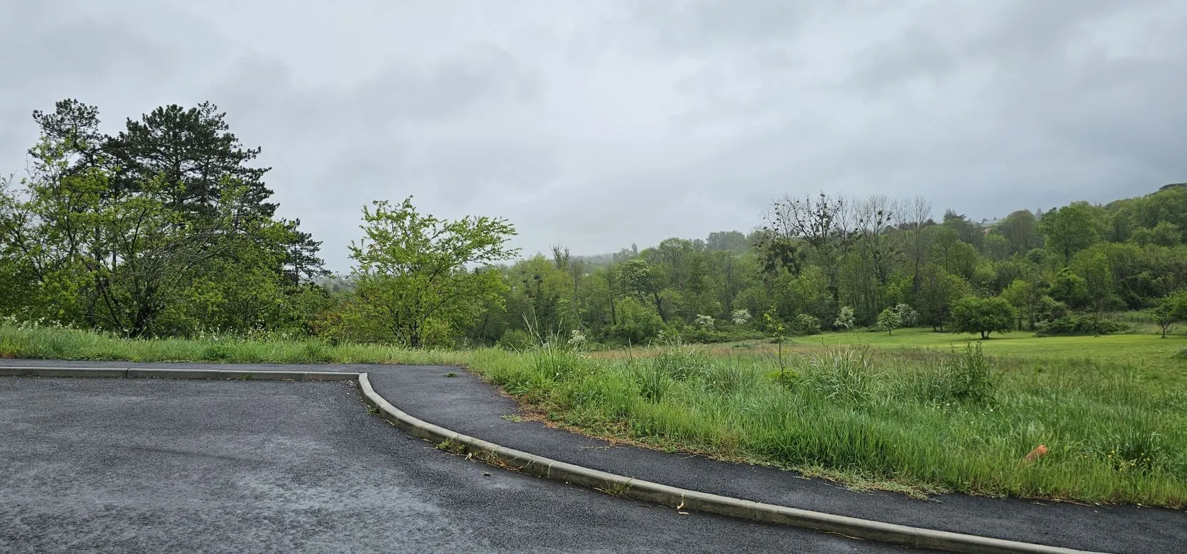 Terrain à bâtir 485 m² à Gond-Pontouvre (16160)