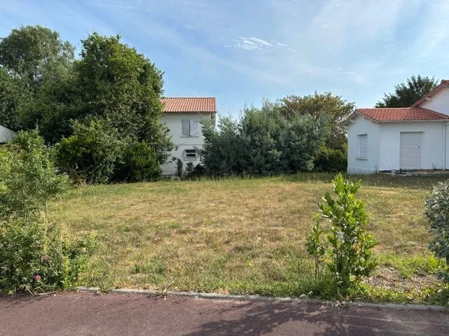 Terrain à bâtir 382 m² à Saint-Palais-sur-Mer (17420)