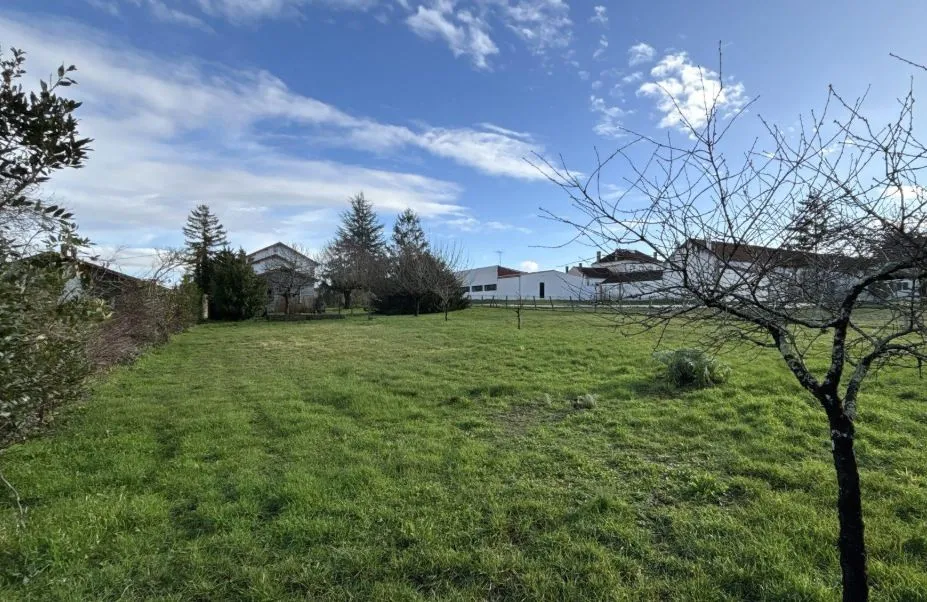 Terrain à bâtir 300 m² à Chaillevette (17890)
