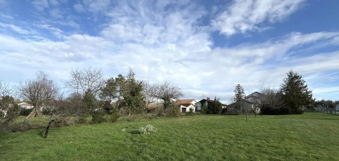 Terrain à bâtir 300 m² à Chaillevette (17890)