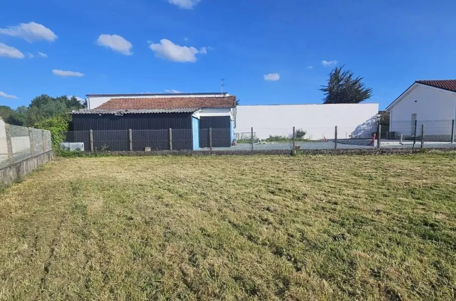 Terrain à bâtir 467 m² à Saint-Sulpice-de-Royan (17200)