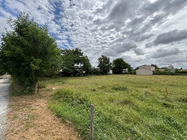 Terrain à bâtir 382 m² à Médis (17600)