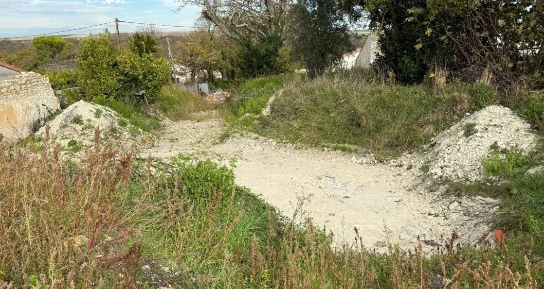 Terrain à bâtir 1700 m² à Semussac (17120)