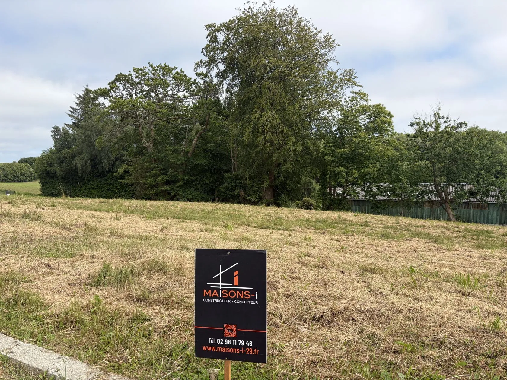 Terrain à bâtir 425 m² à Plogonnec (29180)