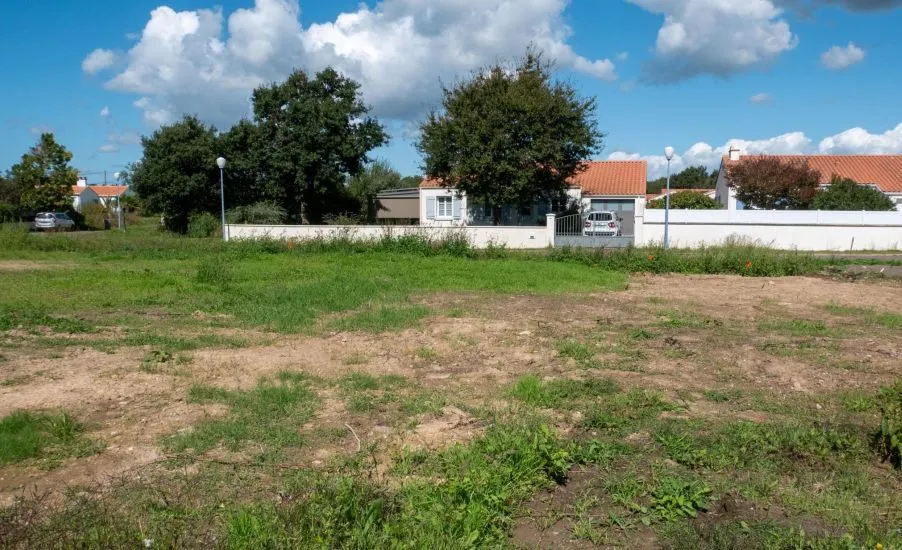 Terrain à bâtir 318 m² à Bretignolles-sur-Mer (85470)