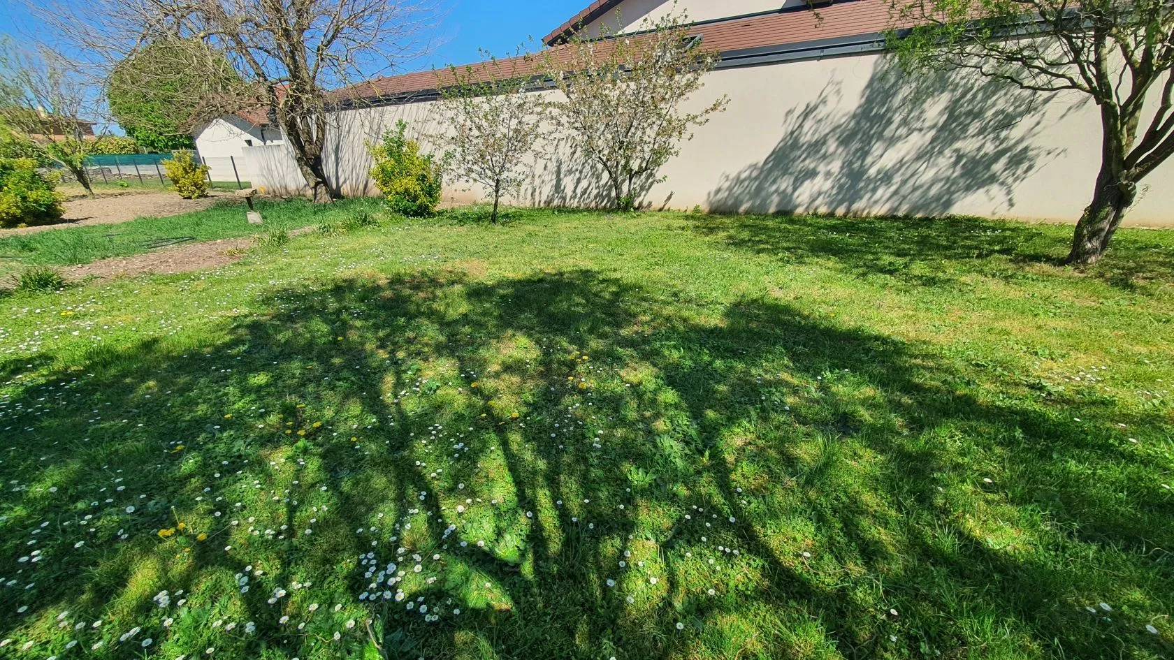 Terrain à bâtir 523 m² à Villemoirieu (38460)