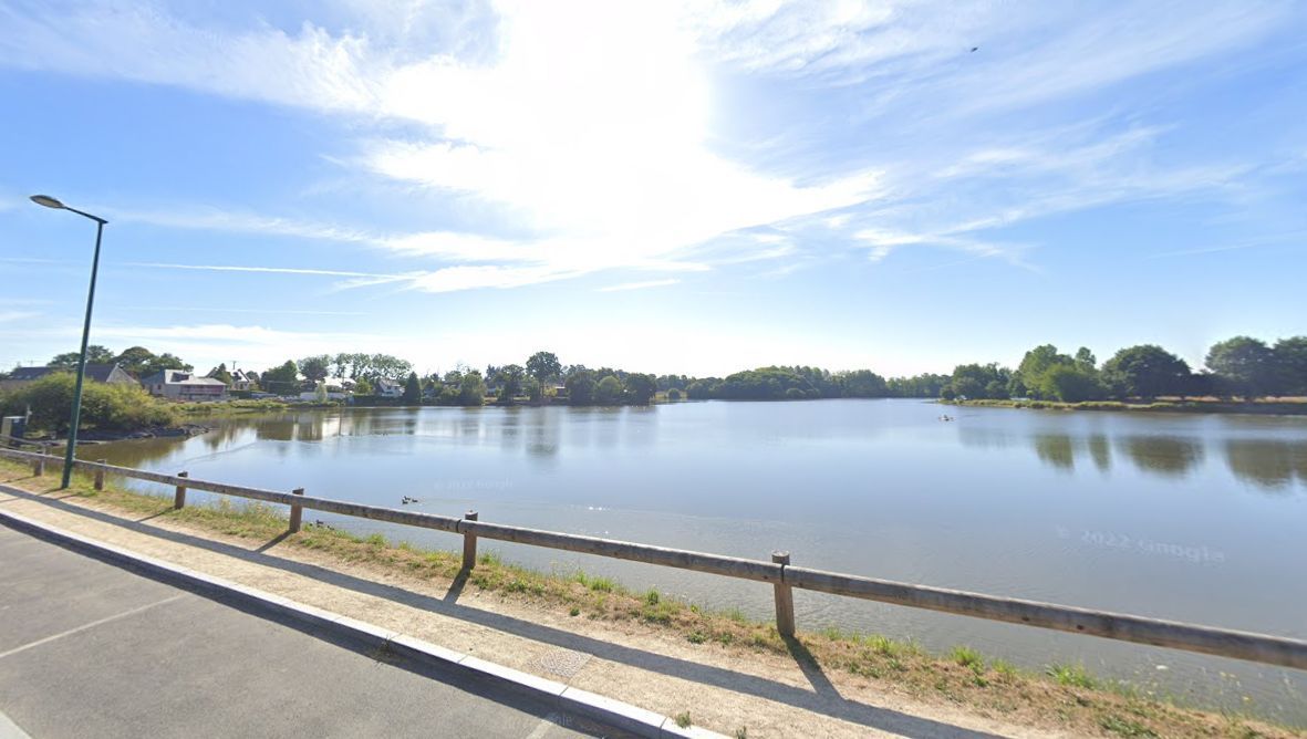 Terrain à bâtir 358 m² à Hédé-Bazouges (35630)