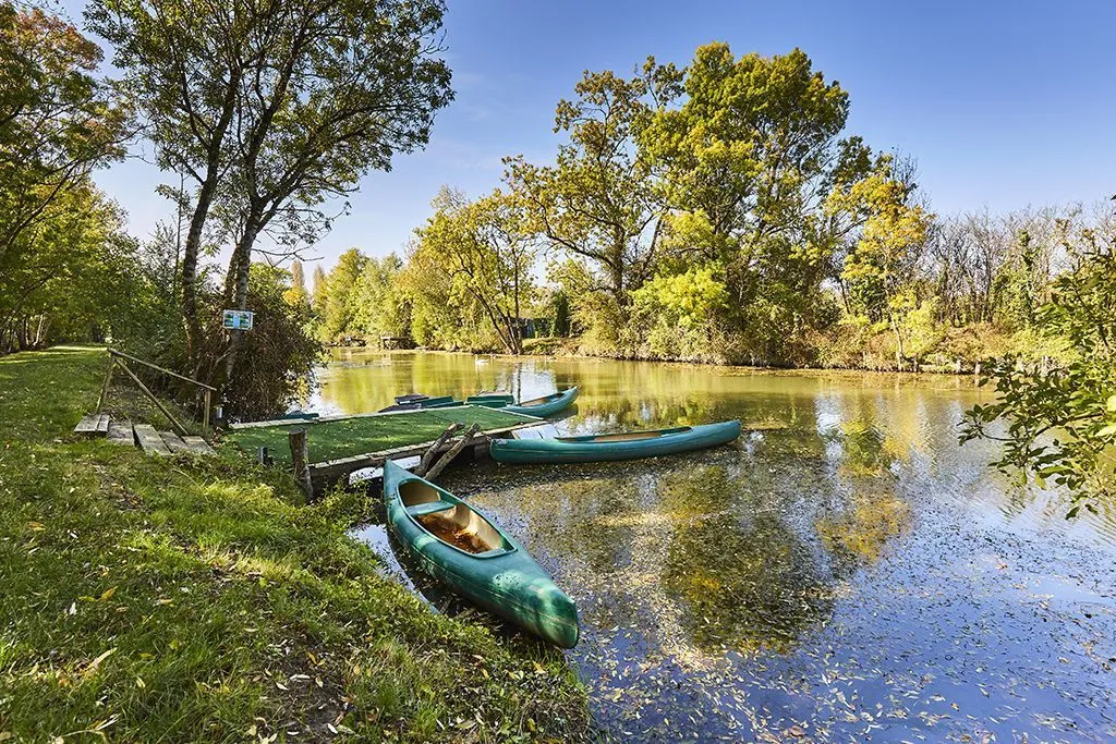 Terrain à bâtir 403 m² à L'Île-d'Elle (85770)