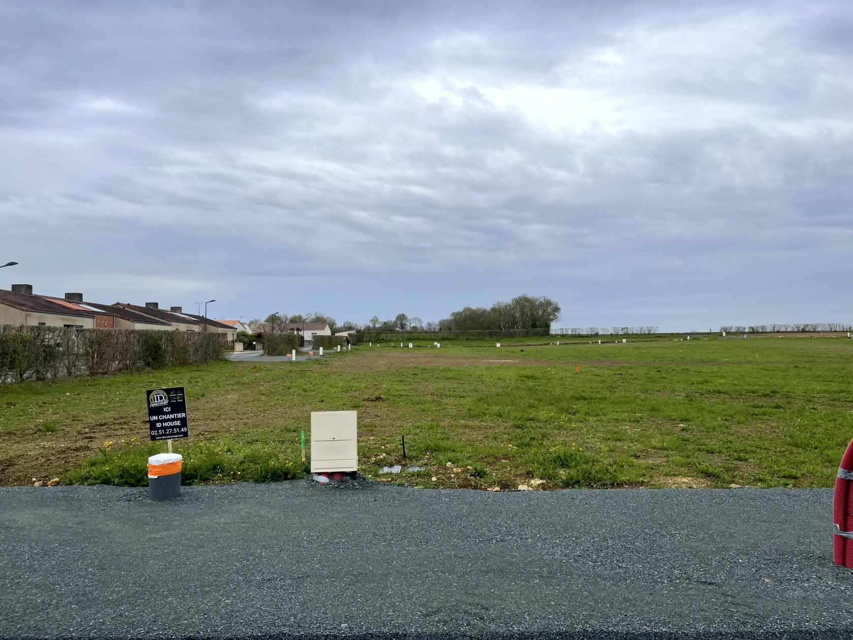 Terrain à bâtir 421 m² à Saint-Hilaire-des-Loges (85240)