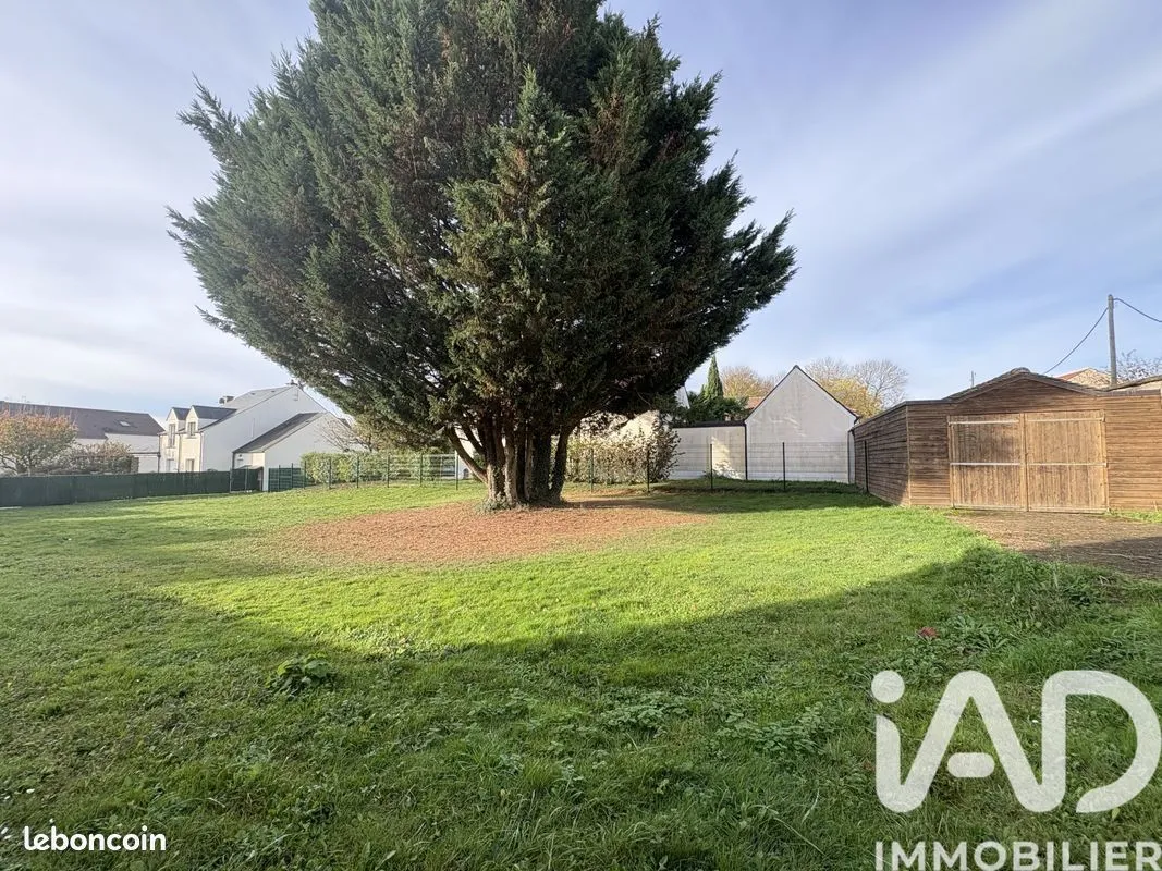 Terrain à bâtir 826 m² à Marolles-en-Brie (77120)