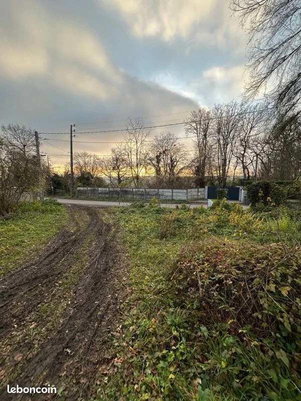 Terrain à bâtir 750 m² à Champagne-sur-Seine (77430)