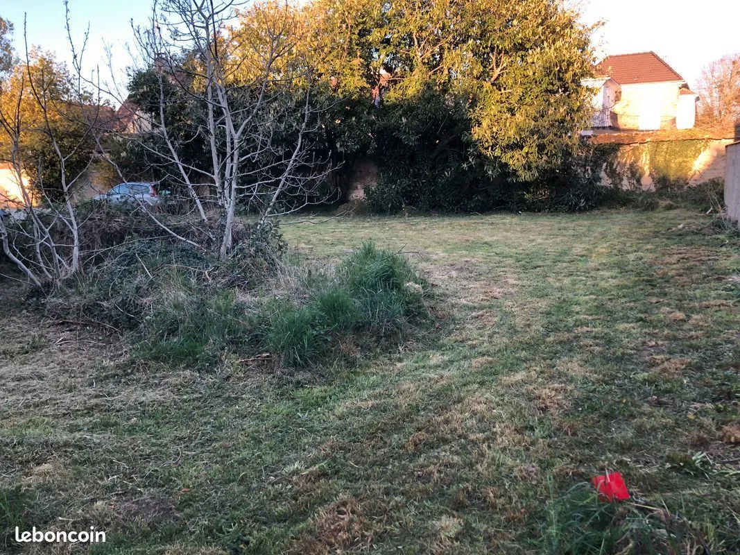 Terrain à bâtir 346 m² à Dammarie-les-Lys (77190)